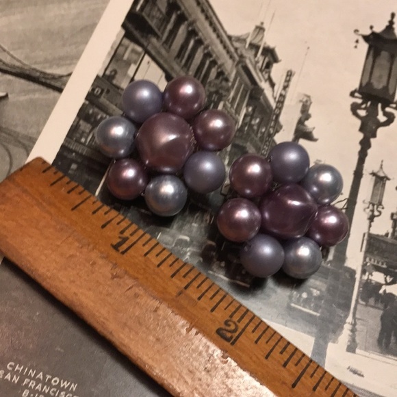 Vintage Japan Bead Cluster Earrings - Picture 5 of 6